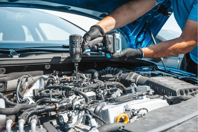 HÖGERT akumulatorski udarni vijačnik set 200 Nm 18V z brezkrtačnim motorjem