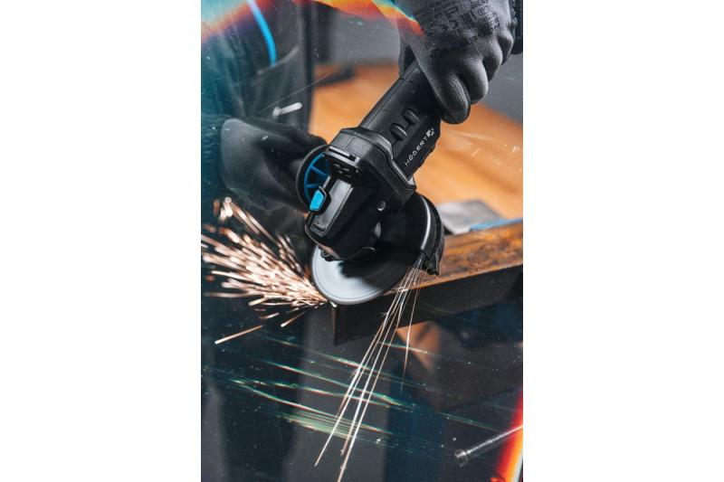 HÖGERT Akumulatorski kotni brusilnik s stikalo na ročici, 125MM, 18V - Set (baterija, polnilec, dodatki)