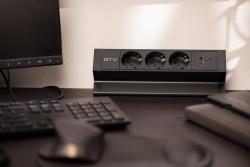 Pohištvena vtičnica BASCO, 3xSHUKO, USB A+C, kabel 1,5 m, črna