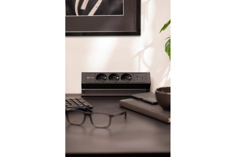 Pohištvena vtičnica BASCO, 3xSHUKO, USB A+C, kabel 1,5 m, črna