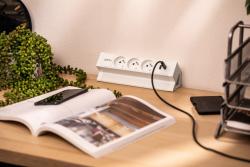 Basco pohištvena vtičnica, 3 x vtičnica z ozemljitvijo, USB A+C, 1,5 m kabel, bela z montažo