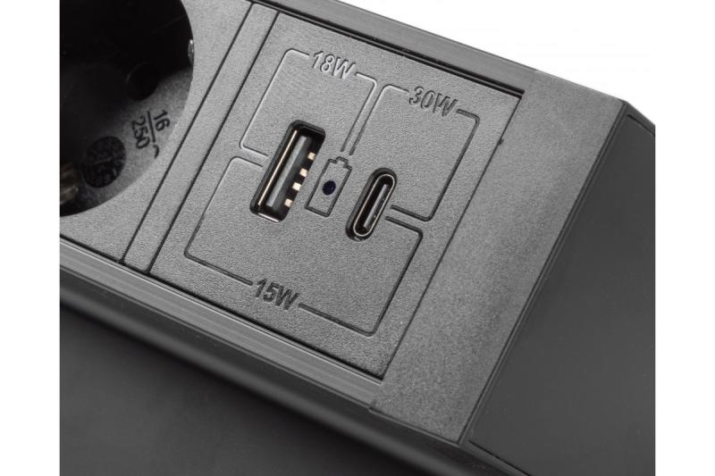 Vtičnica za pohištvo Basco, 3 x vtičnica z ozemljitvijo, USB A+C, 1,5 m kabel, črna z montažo