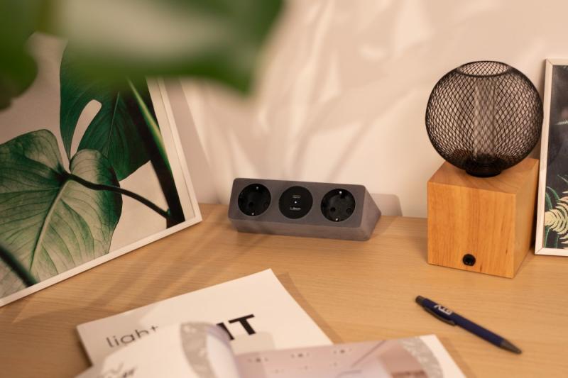 Pohištvena vtičnica SOFITO, 2xSHUKO, USB A+C, kabel 1,5 m, siva flisaka