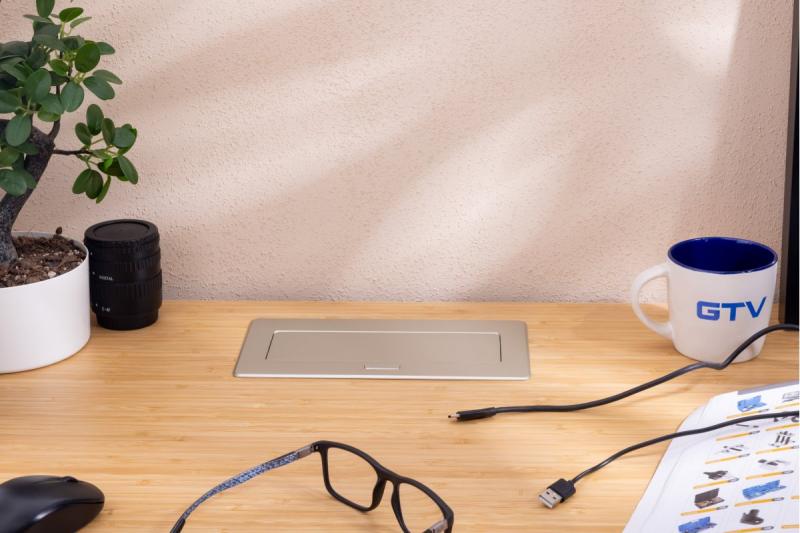 Pohištvena vtičnica MULTISOFT, 2xSCHUKO, USB A+C, RJ45, kabel 1,5 m, aluminij