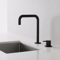 Pure.Sink Luxion 2-luknjasta mat črna kuhinjska pipa z U izlivom PLX2HU-10