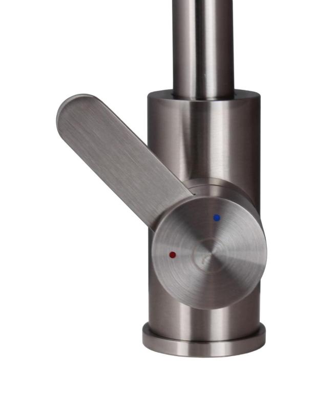 Aquanello Forma Masivna nerjaveča enoročajna kuhinjska mešalna baterija z okroglim izlivom SS-1002-FM