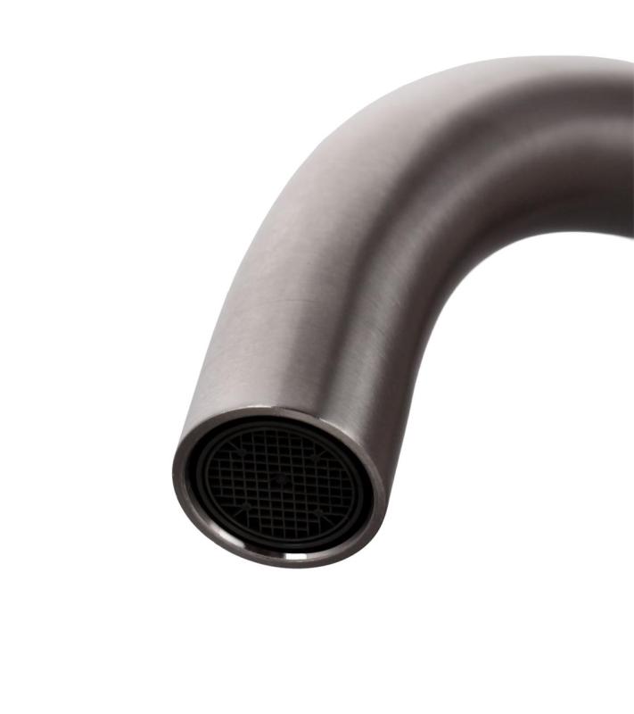 Aquanello Forma Masivna nerjaveča enoročajna kuhinjska mešalna baterija z okroglim izlivom SS-1002-FM